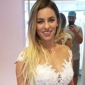 Meet your Posher, Alicia